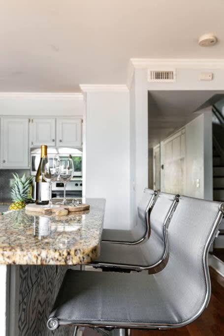 Walk To Broadway Charming Modern Historic Townhome Nashville Esterno foto