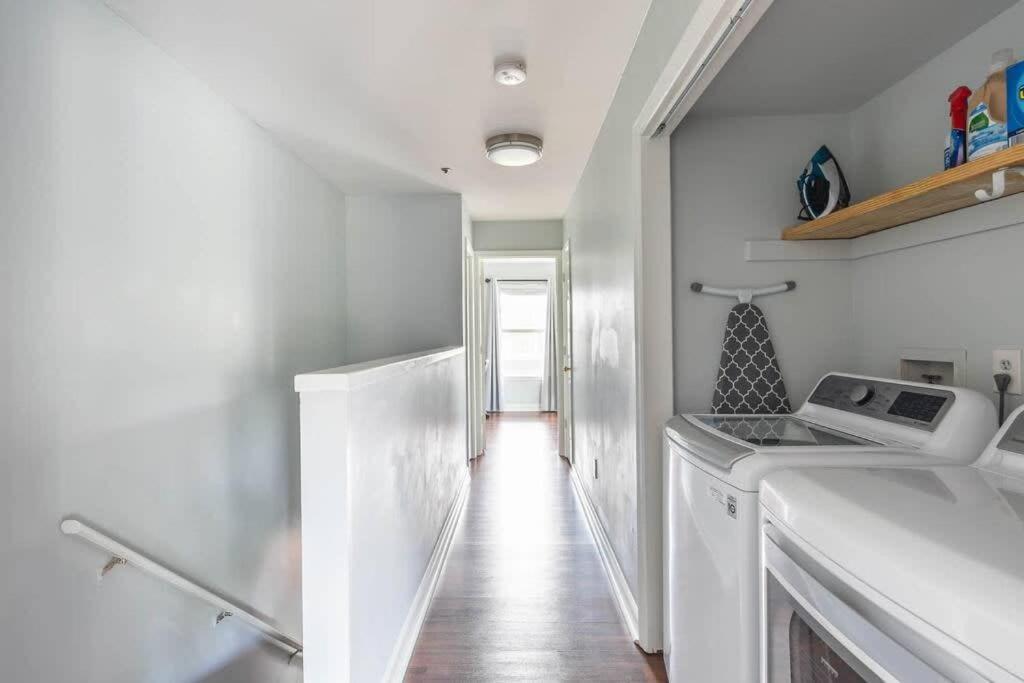 Walk To Broadway Charming Modern Historic Townhome Nashville Esterno foto