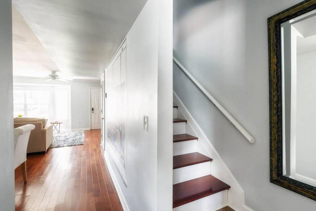 Walk To Broadway Charming Modern Historic Townhome Nashville Esterno foto