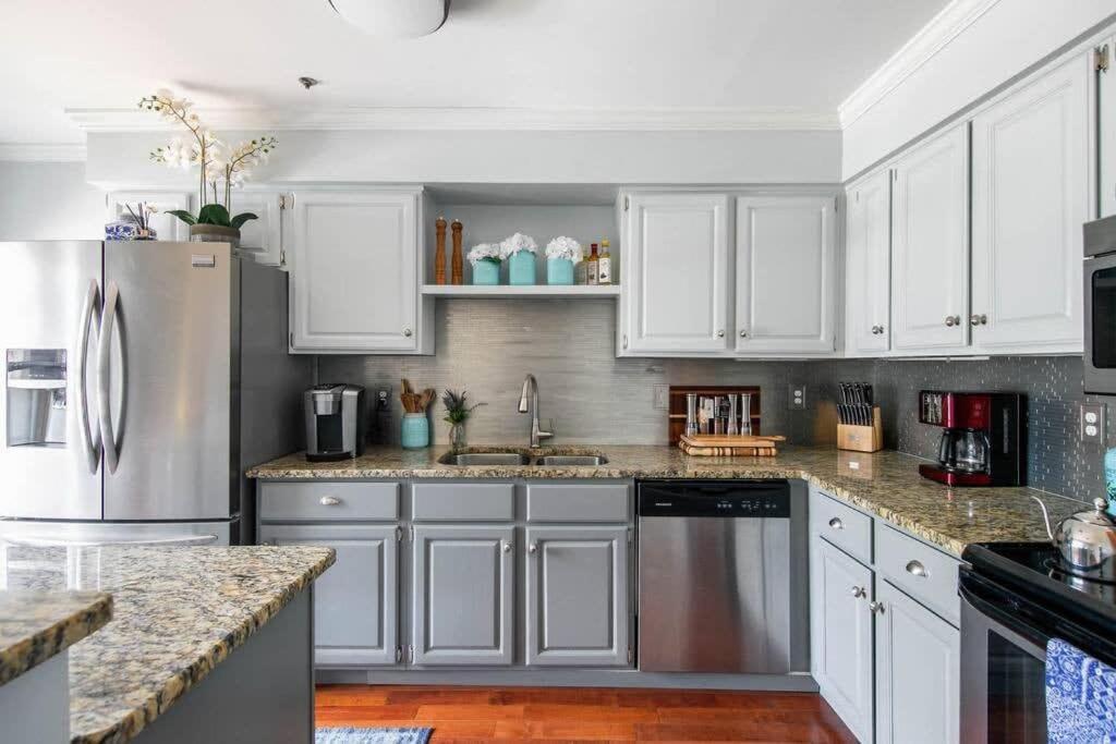 Walk To Broadway Charming Modern Historic Townhome Nashville Esterno foto