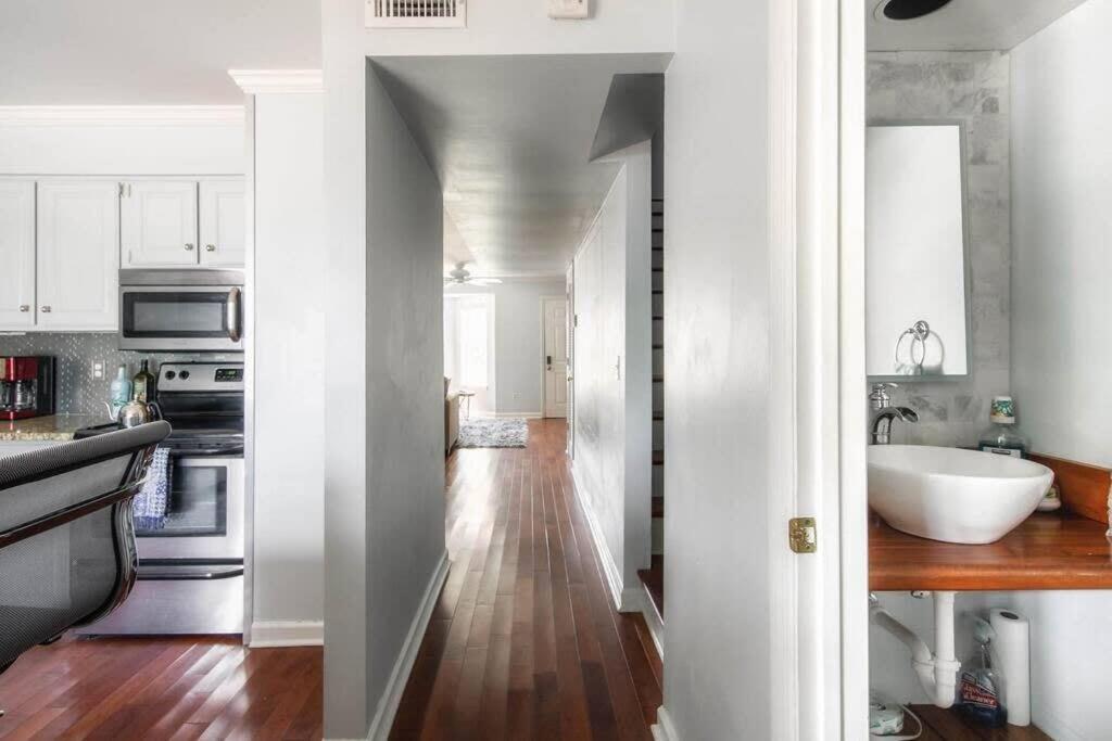 Walk To Broadway Charming Modern Historic Townhome Nashville Esterno foto