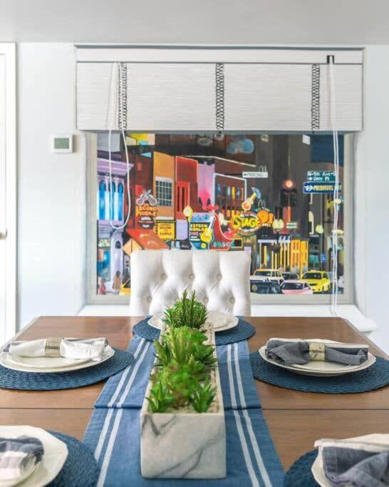 Walk To Broadway Charming Modern Historic Townhome Nashville Esterno foto