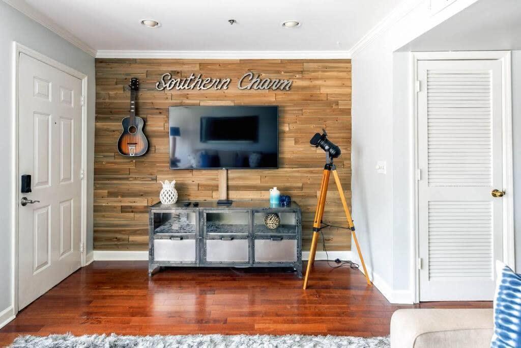 Walk To Broadway Charming Modern Historic Townhome Nashville Esterno foto