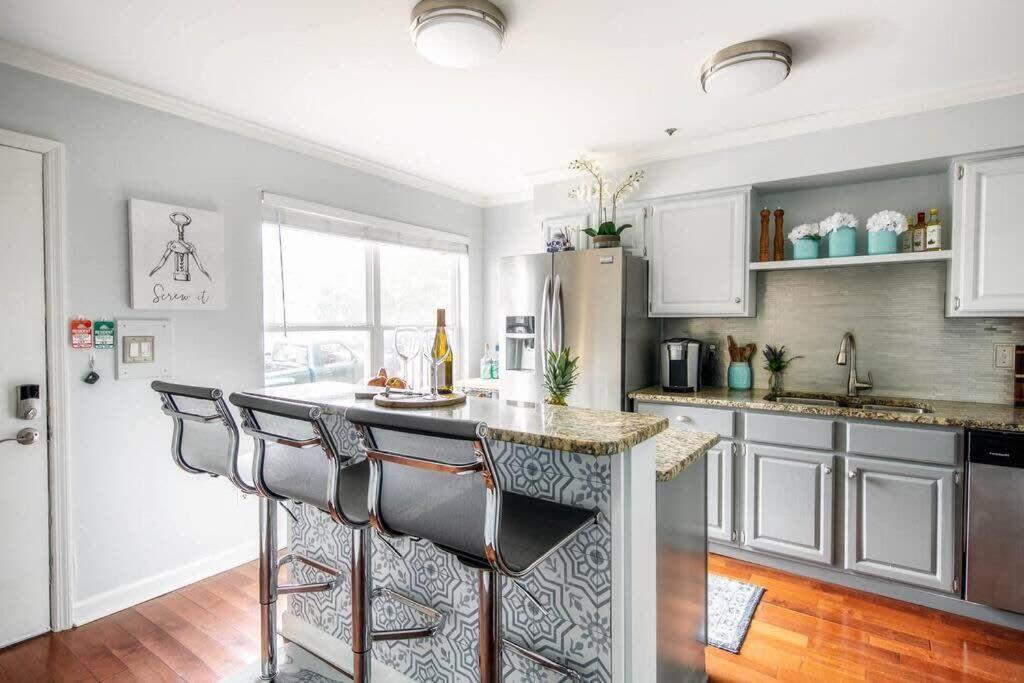 Walk To Broadway Charming Modern Historic Townhome Nashville Esterno foto