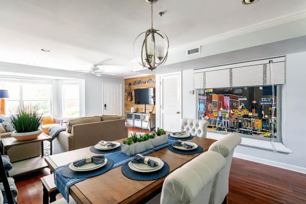 Walk To Broadway Charming Modern Historic Townhome Nashville Esterno foto