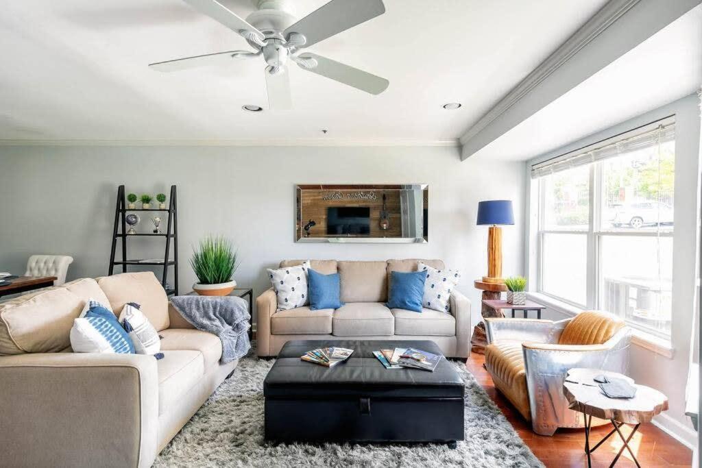 Walk To Broadway Charming Modern Historic Townhome Nashville Esterno foto