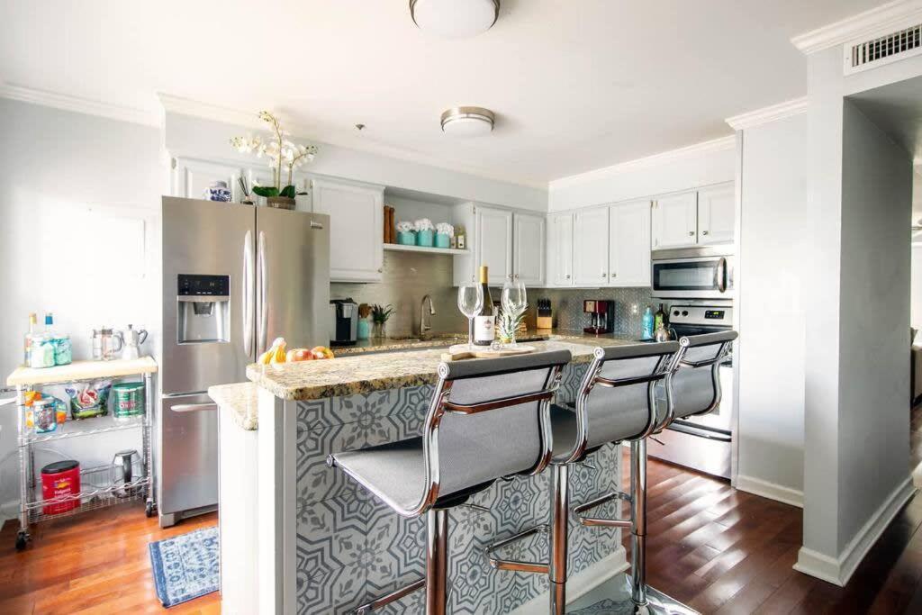 Walk To Broadway Charming Modern Historic Townhome Nashville Esterno foto
